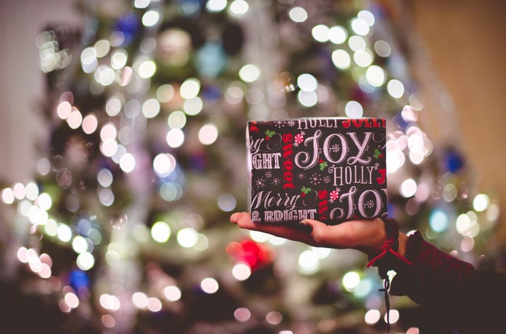 Unwrapping the Future: Holiday Retail Trends to Watch